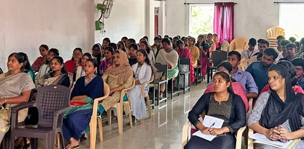 Student support facilities promoting academic and personal development at Cheran College of Physiotherapy